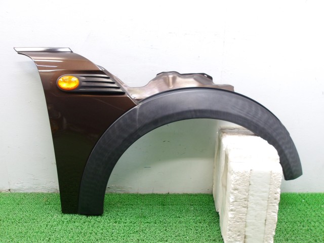 【中古】中古部品 BMW ミニ ML16 右ﾌﾛﾝﾄﾌｪﾝﾀﾞｰ 【3310250100-000253038810600】