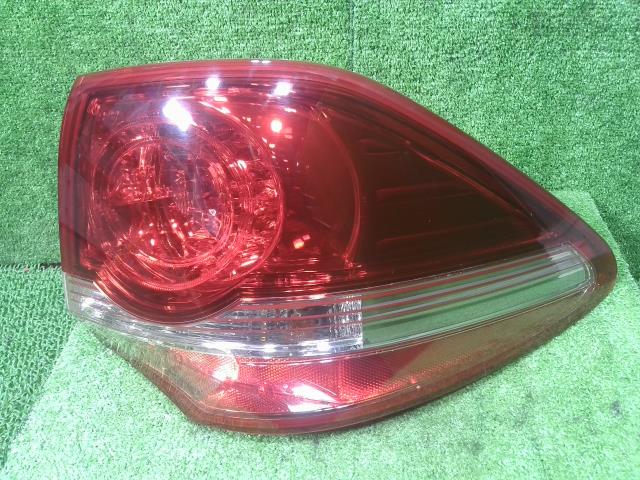 【中古】中古部品 クラウン GRS200 右ﾃｰﾙﾗﾝﾌﾟ 【3330900100-000025130715500】