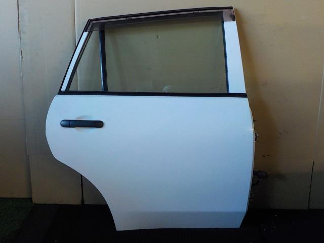 【中古】中古部品 NV150 ＡＤ VZNY12 右ﾘｱﾄﾞｱ 【3260200000-251009000113300】 11,483円