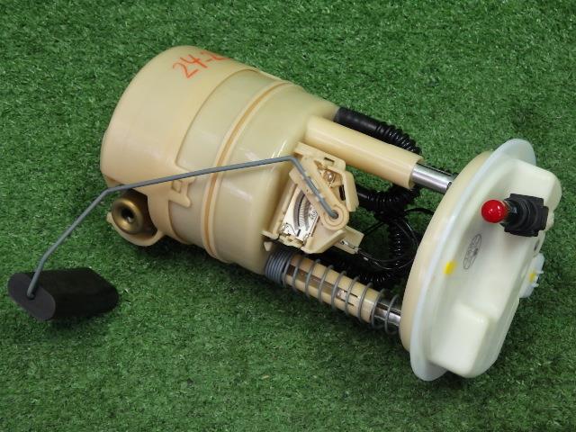 【中古】中古部品 マーチ AK12 ﾌｭｰｴﾙﾎﾟﾝﾌﾟ 【3330200100-242983000020600】