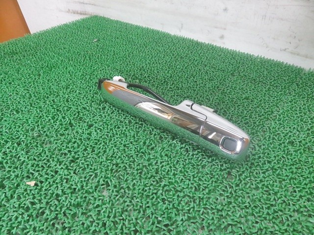 【中古】中古部品 ワゴンRスマイル MX91S アウターハンドル 【3330380100-000037029717252】