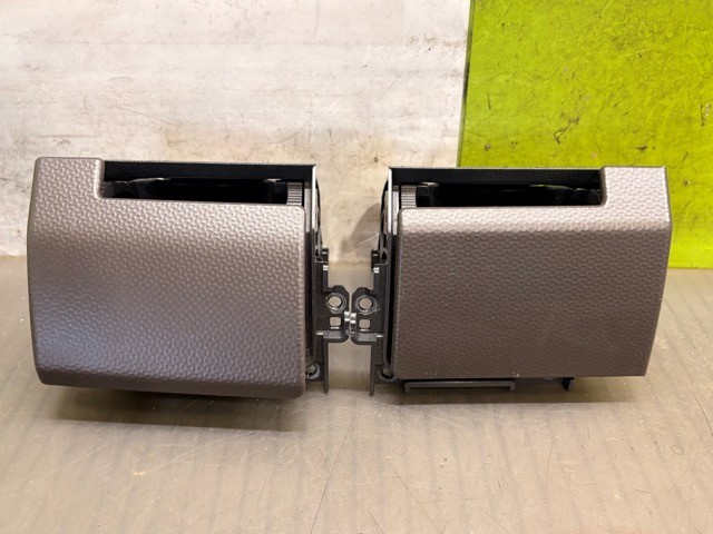 【中古】中古部品 ルーミー M900A ﾄﾞﾘﾝｸﾎﾙﾀﾞｰ 【3330530100-000005447770230】
