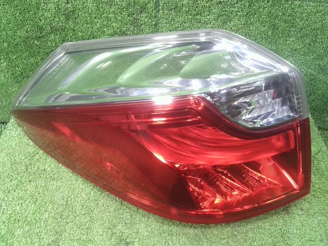 【中古】中古部品 シャトル GK9 左ﾃｰﾙﾗﾝﾌﾟ 【3330900100-000025131415600】