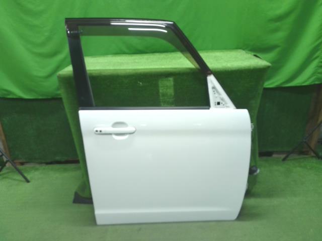 【中古】中古部品 ソリオ MA15S 右ﾌﾛﾝﾄﾄﾞｱ 【3310200100-000022241413100】
