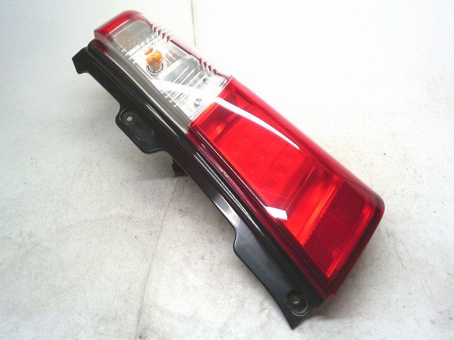 【中古】中古部品 ワゴンＲ MH34S 右ﾃｰﾙﾗﾝﾌﾟ 【3330990500-251016000215500】