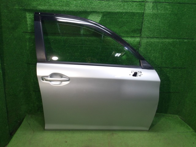 【中古】中古部品 カローラアクシオ NRE160 右ﾌﾛﾝﾄﾄﾞｱ 【3330420100-251004000213100】