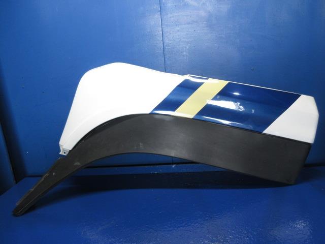 【中古】中古部品 UD日産大型車 CD5ZA 左フロントフェンダー 【3310270100-000015012410700】