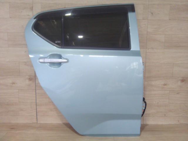 【中古】中古部品 ピクシスエポック LA350A 右ﾘｱﾄﾞｱ 【3310390100-251014000913300】