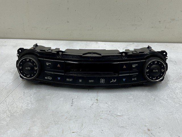 【中古】中古部品 ベンツ Eクラス 211222 A/Cｽｲｯﾁﾊﾟﾈﾙ 【3310070100-0000Y0767360900】