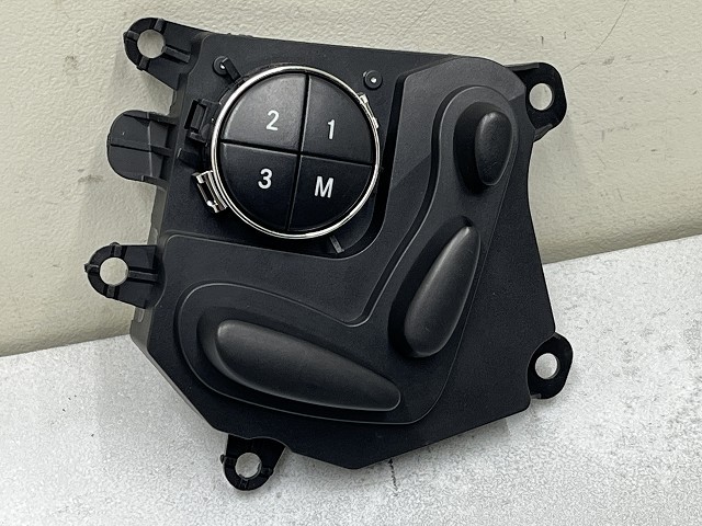 【中古】中古部品 ベンツ Eクラス 211222 電動ﾊﾟﾜｰｼｰﾄｽｲｯﾁ 【3310070100-0000Y0767362101】