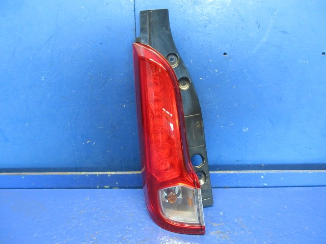 【中古】中古部品 スペーシア MK42S 左ﾃｰﾙﾗﾝﾌﾟ 【3310270100-000015053915600】