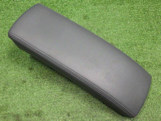 【中古】中古部品 プリウス ZVW30 ｺﾝｿｰﾙﾎﾞｯｸｽ 【3330200100-252009000077100】｜e-cleマート 14,082円