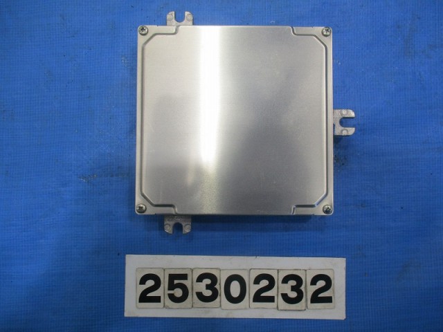 【中古】中古部品 インテグラ DC5 ｴﾝｼﾞﾝｺﾝﾋﾟｭｰﾀｰ 【3310040100-000253023263100】