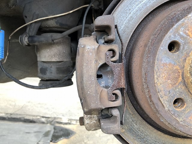 【中古】中古部品 BMW 5シリーズ DP28 右ﾘｱｷｬﾘﾊﾟｰ 【3310070100-0000Y0766544430】