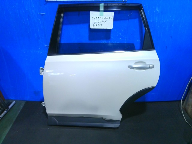 【中古】中古部品 エクシーガクロスオーバー７ YAM 左ﾘｱﾄﾞｱ 【3310220100-250902000113400】