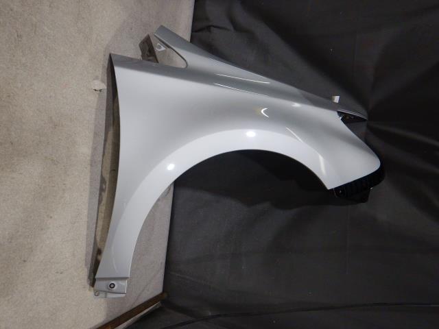 【中古】中古部品 レクサス HS ANF10 右フロントフェンダー 【3330810100-251021000110600】|e-cleマート