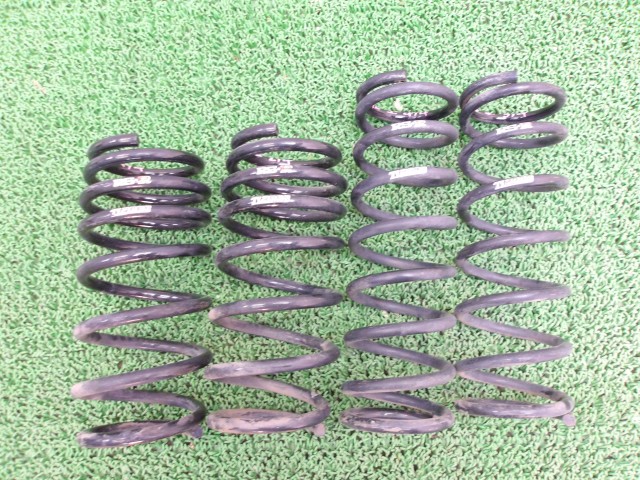 【中古】中古部品 タント L375S ｽﾌﾟﾘﾝｸﾞｾｯﾄ 【3310250100-000253041157900】