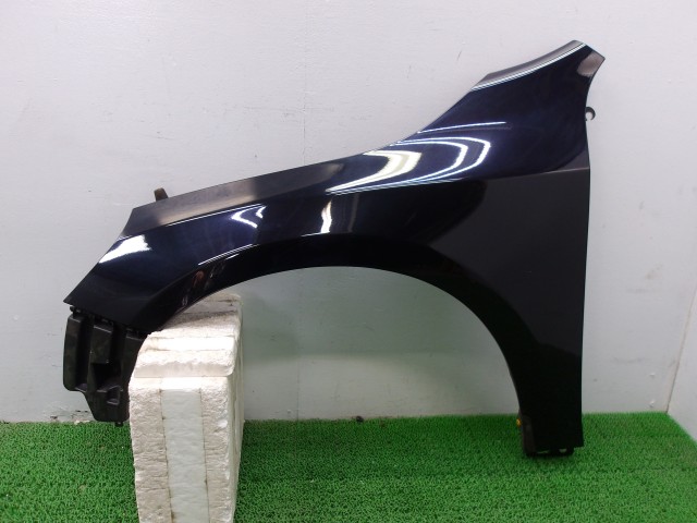 【中古】中古部品 ボルボ 60シリーズ FB4164T 左ﾌﾛﾝﾄﾌｪﾝﾀﾞｰ 【3310250100-000253005510700】