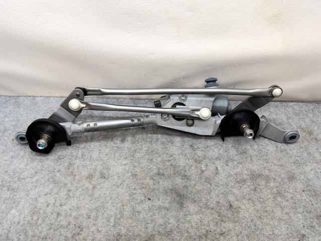 【中古】中古部品 カローラツーリング ZWE211W ﾌﾛﾝﾄﾜｲﾊﾟｰﾓｰﾀｰ 【3310550000-251008000361600】
