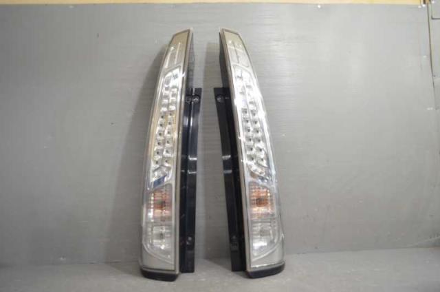 【中古】中古部品 セレナ HFC26 右ﾃｰﾙﾗﾝﾌﾟ 【3310580000-251018000915500】