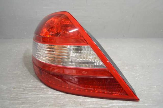【中古】中古部品 ベンツ SLKクラス 171442 左ﾃｰﾙﾗﾝﾌﾟ 【3310580000-251018000615600】