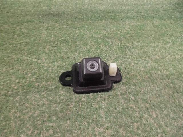 【中古】中古部品 レクサス CT ZWA10 ｶﾒﾗ 【3330150100-000025327015850】