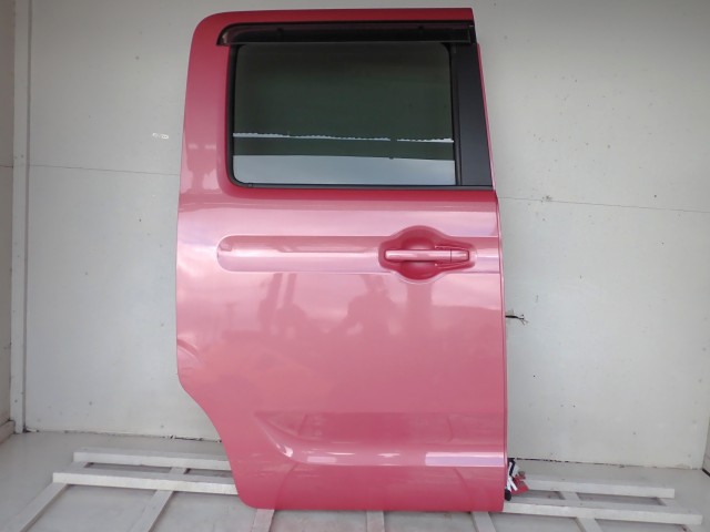 【中古】中古部品 スペーシア MK53S 右ﾘｱﾄﾞｱ 【3330450100-251018000113300】