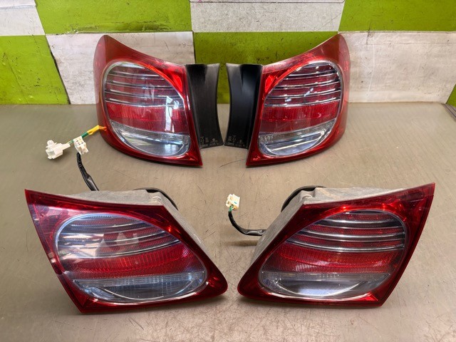 【中古】中古部品 レクサス GS GWS191 右ﾃｰﾙﾗﾝﾌﾟ 【3330530100-000005452815500】