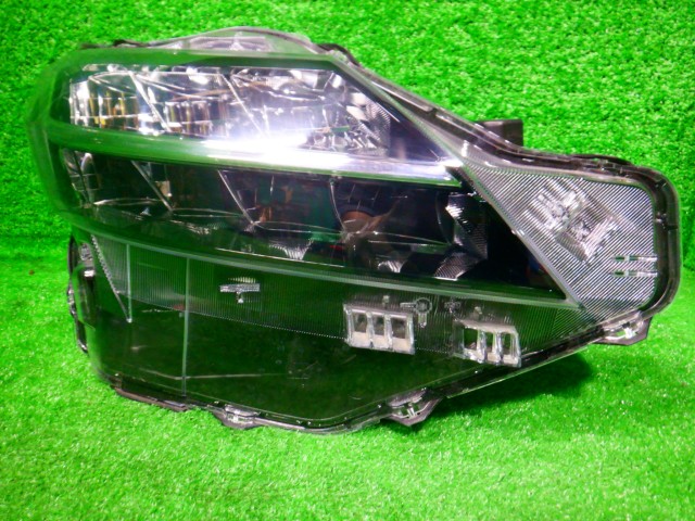 【中古】中古部品 ルークス B44A 右ﾍｯﾄﾞﾗﾝﾌﾟ 【3340140100-000025264710800】