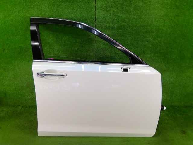 【中古】中古部品 クラウン ARS210 右フロントドア 【3330990100-251004000213100】|e-cleマート