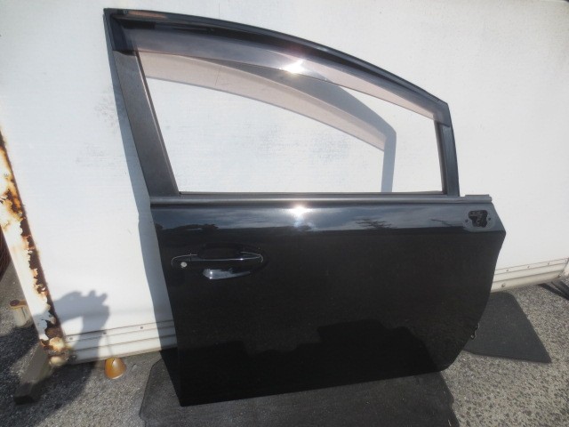 【中古】中古部品 ウィッシュ ZGE20W 右ﾌﾛﾝﾄﾄﾞｱ 【3340240100-202500008113100】