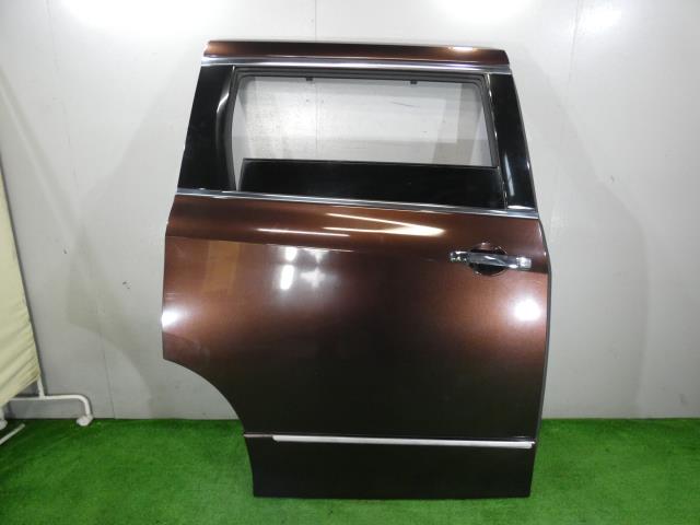 【中古】中古部品 エルグランド TE52 右リアドア 【3260250000-000025148713300】