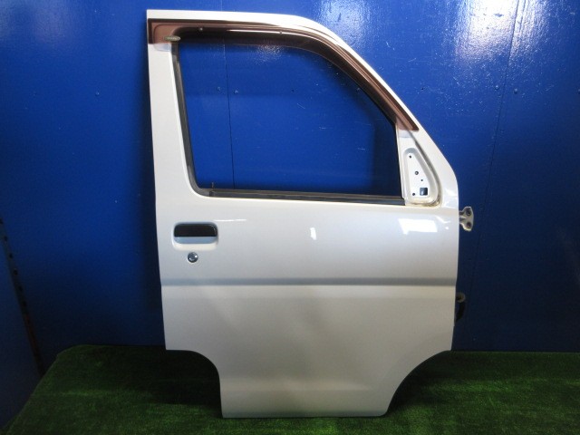 【中古】中古部品 ピクシス S321M 右ﾌﾛﾝﾄﾄﾞｱ 【3310270100-000015054513100】