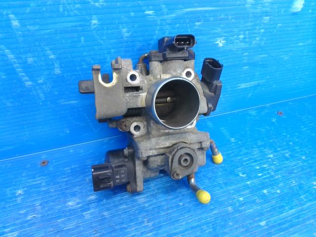 【中古】中古部品 キャリィ DA52T スロットルボディ 【3310550000-251009000620300】