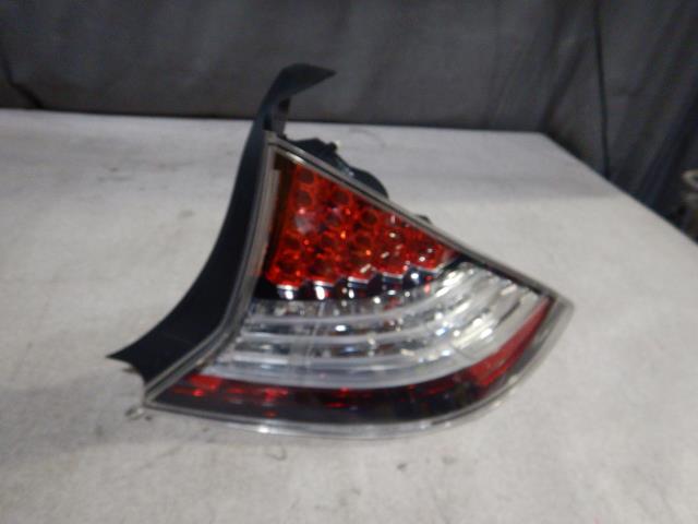 【中古】中古部品 ＣＲ－Ｚ ZF1 右ﾃｰﾙﾗﾝﾌﾟ 【3330810100-251024000415500】