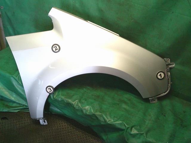 【中古】中古部品 デリカＤ5 CV5W 右ﾌﾛﾝﾄﾌｪﾝﾀﾞｰ 【3330990500-251027000310600】