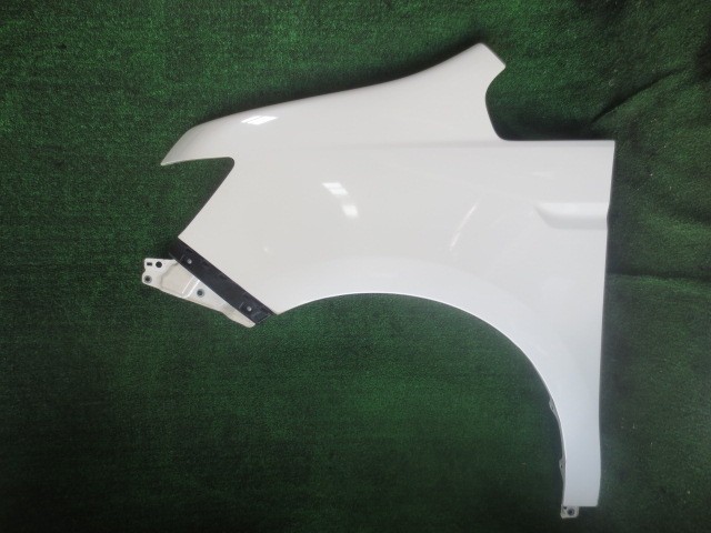 【中古】中古部品 ステップワゴン RK1 左ﾌﾛﾝﾄﾌｪﾝﾀﾞｰ 【3340240100-202500008210700】
