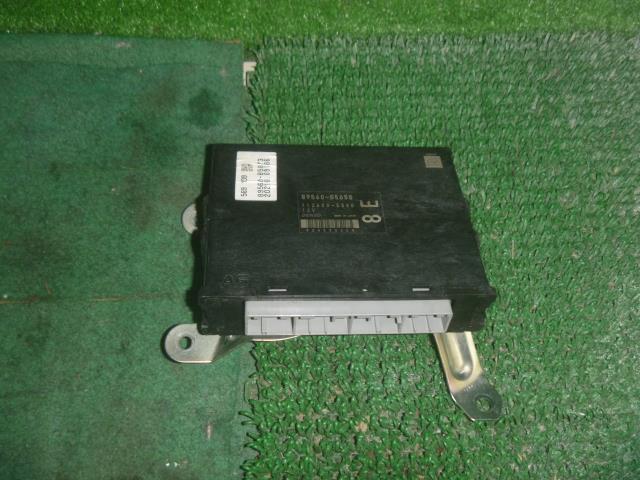 【中古】中古部品 ハイゼット S331V ｴﾝｼﾞﾝｺﾝﾋﾟｭｰﾀｰ 【3330370100-000253016963100】