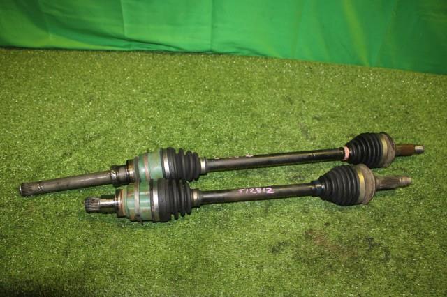 【中古】中古部品 タント L360S 左ﾌﾛﾝﾄﾄﾞﾗｲﾌﾞｼｬﾌﾄ 【3330950100-000051281242200】