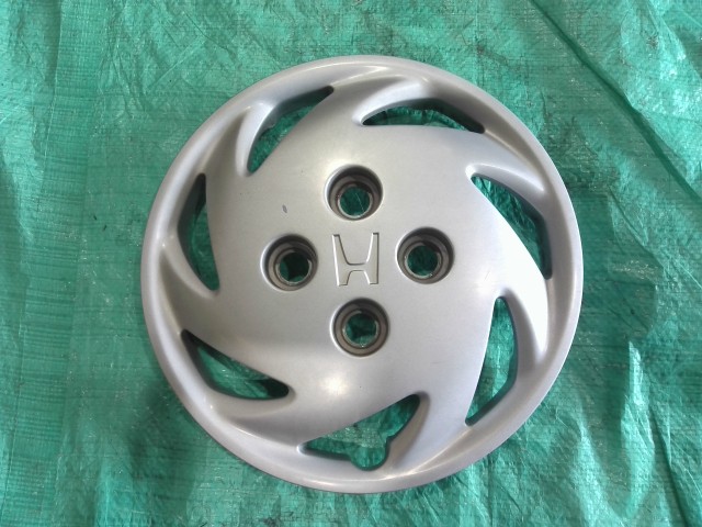 【中古】中古部品 アクティストリート HH3 ホイールキャップ 【3310090100-202510063647221】