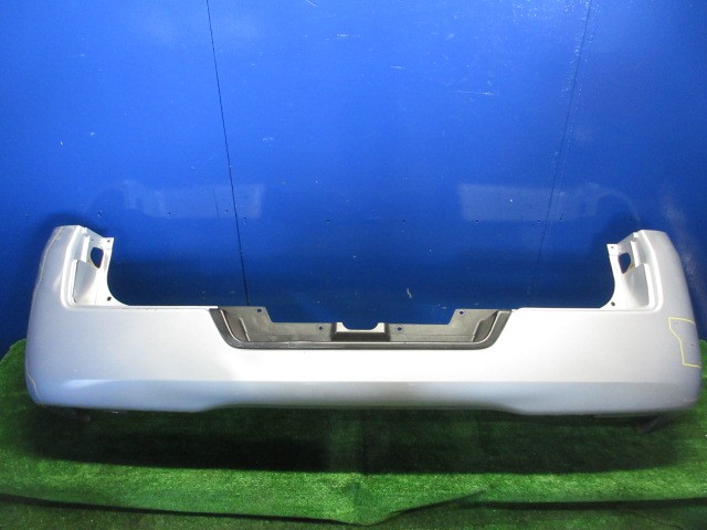 【中古】中古部品 NV350キャラバン VR2E26 ﾘｱﾊﾞﾝﾊﾟｰﾌｪｰｽ 【3310270100-000015073315110】 13,731円