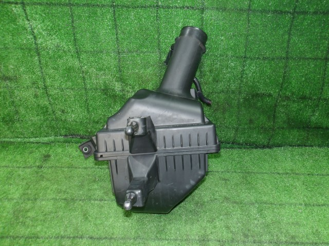 【中古】中古部品 フーガ Y51 エアクリーナー 【3330420100-251023000229051】