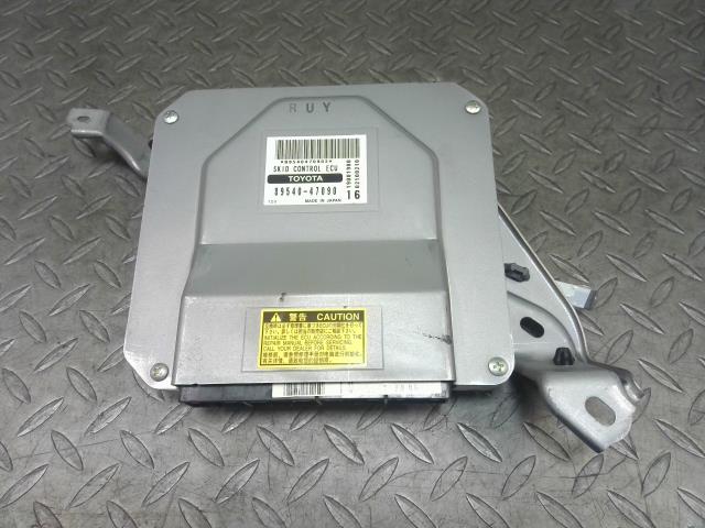 【中古】中古部品 プリウス NHW20 ABSｺﾝﾋﾟｭｰﾀｰ 【3330990700-202507006763400】