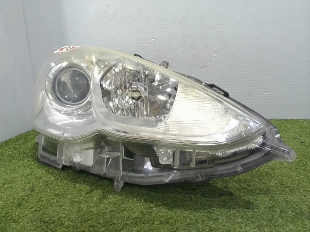 【中古】中古部品 アクア NHP10 右ﾍｯﾄﾞﾗﾝﾌﾟ 【3310090100-202509012610800】 31,174円