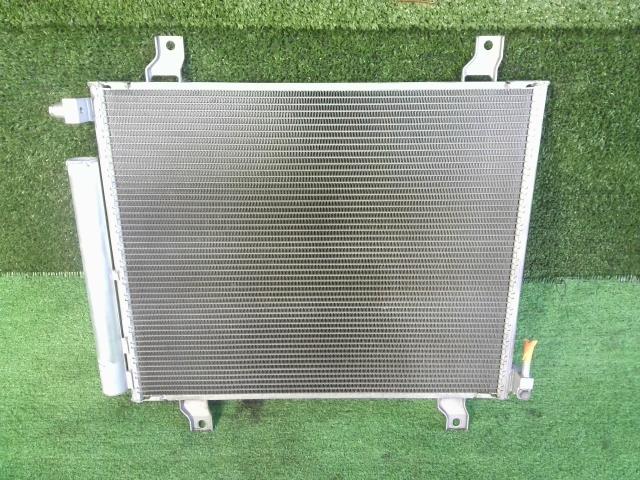 【中古】中古部品 ミニキャブ DS17V ｺﾝﾃﾞﾝｻｰ 【3260070000-251030000360600】