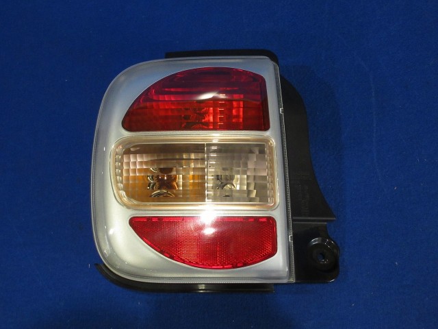 【中古】中古部品 ラパン HE21S 左ﾃｰﾙﾗﾝﾌﾟ 【3310590000-202510091015600】