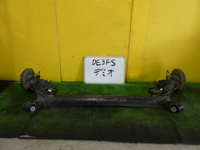 【中古】中古部品 デミオ DE3FS ﾘｱｱｸｽﾙﾋﾞｰﾑ 【3331010600-251030000153500】