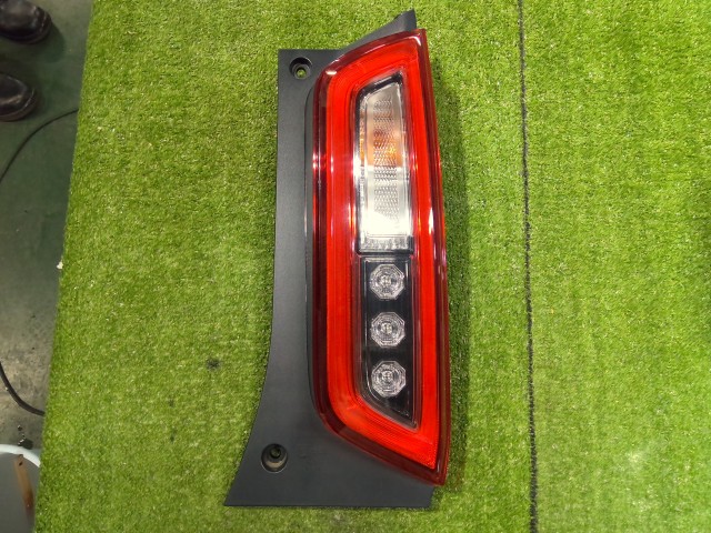 【中古】中古部品 Ｎ－ＷＧＮ JH3 右ﾃｰﾙﾗﾝﾌﾟ 【3260460000-251029000615500】