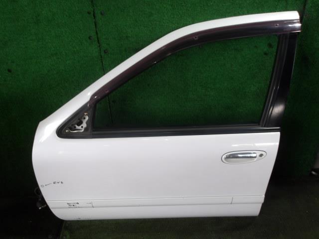 【中古】中古部品 セフィーロ WA32 左ﾌﾛﾝﾄﾄﾞｱ 【3340220100-000226065613200】