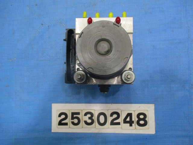 【中古】中古部品 ＲＸ－８ SE3P ABSｱｸﾁｭｴｰﾀｰ 【3310040100-000253024842500】